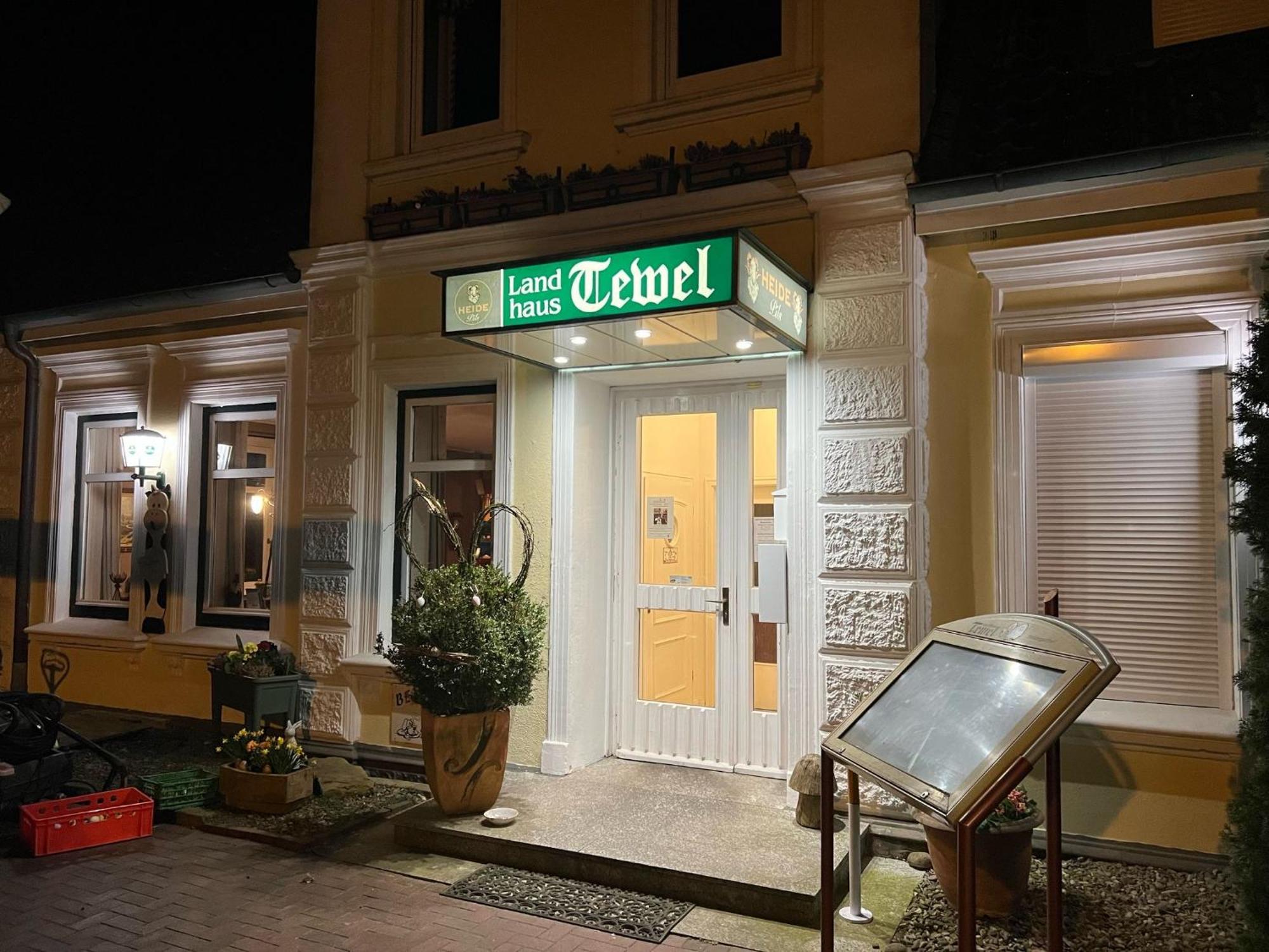 Landhaus Tewel Hotel Mit Restaurant Экстерьер фото